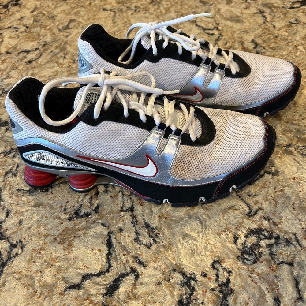 NIKE SHOX SNEAKERS